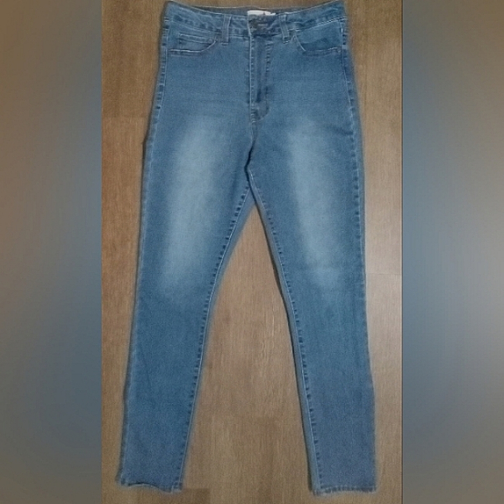 Vintage United  Women's  Light-Medium Wash Jeans Size 8